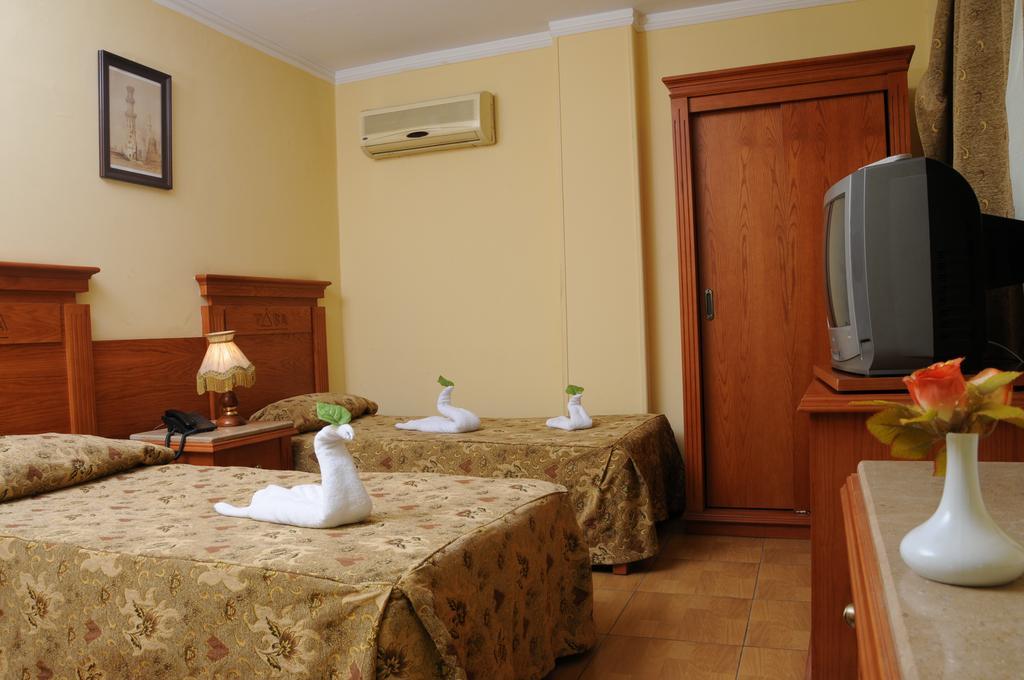 Tiba Pyramids Hotel Giza Zewnętrze zdjęcie